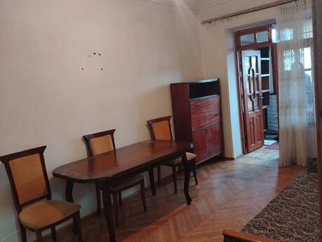 Elan №6042221 - Bakı, Yasamal r., 2 otaqlı, 45 m², 4/5 mərtəbə
