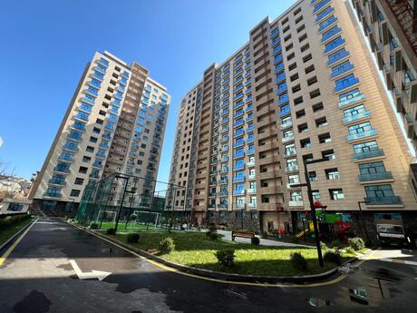 3-комн. новостройка - м. 28 мая - 120 м²
