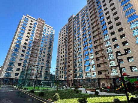 3-комн. новостройка - м. 28 мая - 120 м²