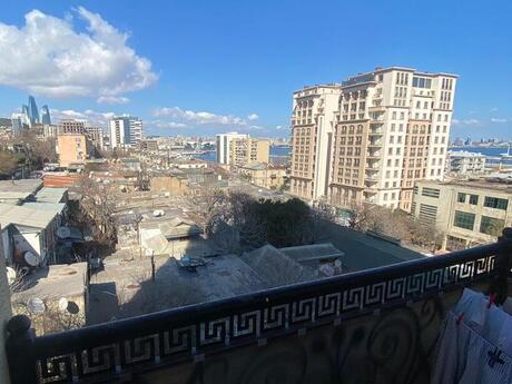 Объявление №6042281 - Баку, пос. Баилова, 3-комн., 120 м², 3/18 этаж