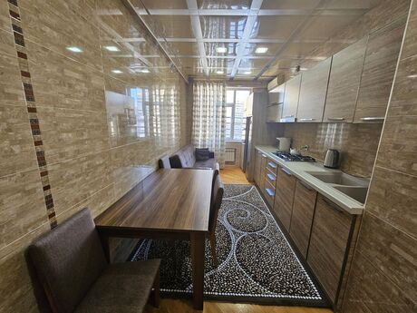 3-комн. новостройка - м. 20 января - 145 м²