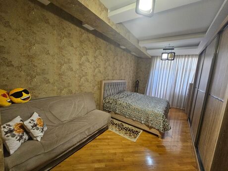 3-комн. новостройка - м. 20 января - 145 м²
