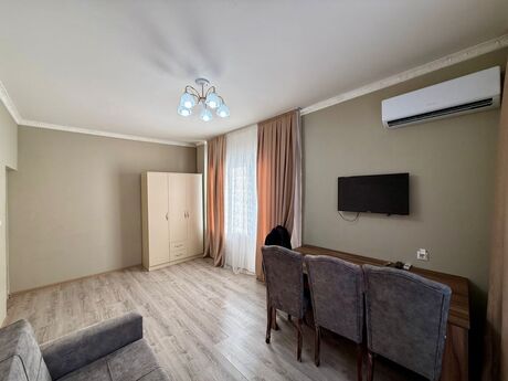 1 otaqlı köhnə tikili - 8-ci kilometr q. - 45 m²