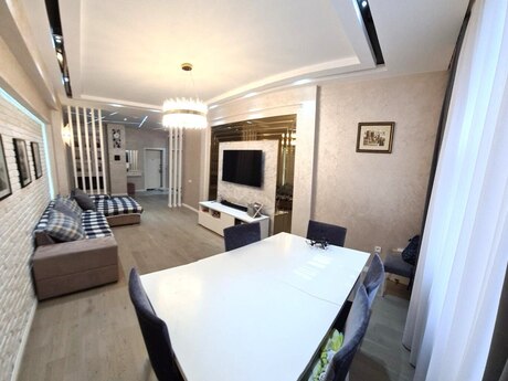 Elan №6042370 - Bakı, Şah İsmayıl Xətai m., 3 otaqlı, 120 m², 3/16 mərtəbə