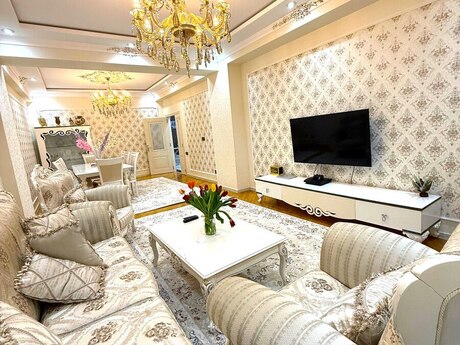 4 otaqlı yeni tikili - Əhmədli m. - 165 m²