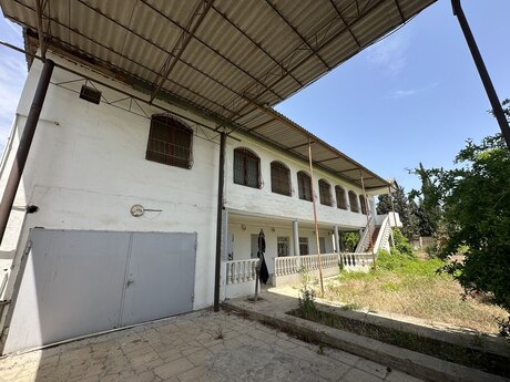 7 otaqlı həyət evi/bağ evi - Ələt q. - 370 m²