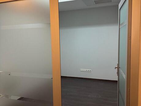 4 otaqlı ofis - 28 May m. - 146 m²