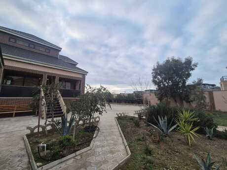 5 otaqlı həyət evi/bağ evi - Nardaran q. - 190 m²