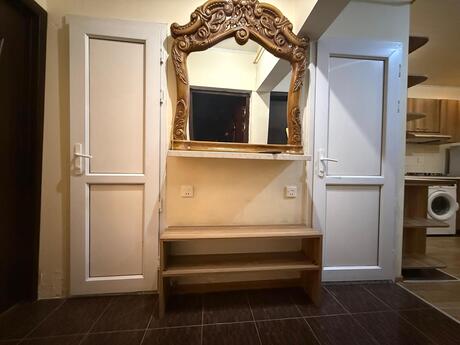 3 otaqlı köhnə tikili - Yeni Günəşli q. - 70 m²