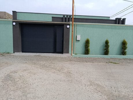 4 otaqlı həyət evi/bağ evi - Şüvəlan q. - 160 m²
