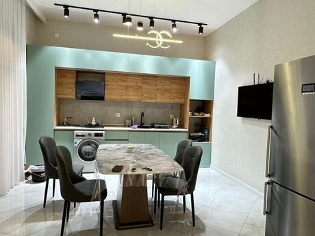 4-комн. дом/дача - пос. Мардакан - 200 м²