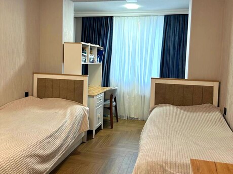 4 otaqlı köhnə tikili - Neftçilər m. - 100 m²