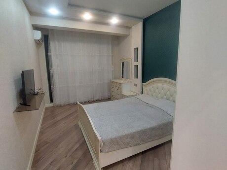 3-комн. новостройка - м. 28 мая - 110 м²