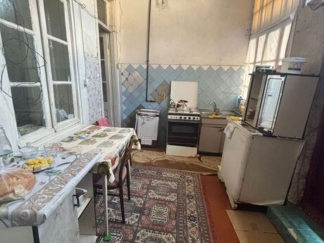 2 otaqlı köhnə tikili - Bakıxanov q. - 45 m²
