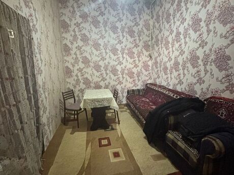 2 otaqlı köhnə tikili - Bakıxanov q. - 45 m²