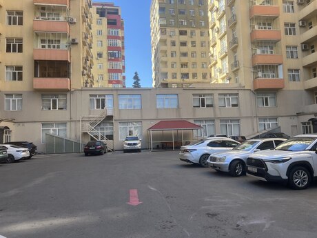 4-room apartment, 185 m², Azadlıq Prospekti: 519 999 ₼ 2