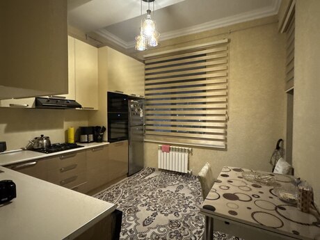 3-комн. новостройка - м. Низами - 105 м²