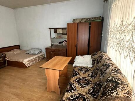 1 otaqlı həyət evi/bağ evi - Əhmədli q. - 30 m²
