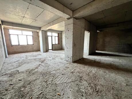 3 otaqlı yeni tikili - 28 May m. - 141 m²