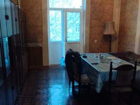 3 otaqlı köhnə tikili - 28 May m. - 100 m²