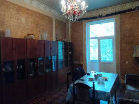 3 otaqlı köhnə tikili - 28 May m. - 100 m²