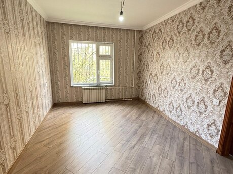 4 otaqlı köhnə tikili - İnşaatçılar m. - 110 m²