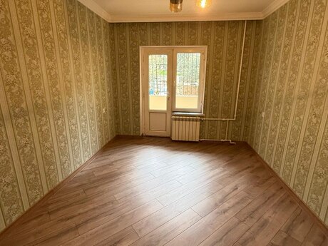 4 otaqlı köhnə tikili - İnşaatçılar m. - 110 m²