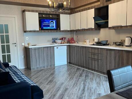4 otaqlı yeni tikili - Nəsimi r. - 228 m²