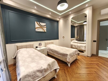 3 otaqlı yeni tikili - Ağ şəhər q. - 110 m²