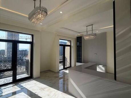 4 otaqlı yeni tikili - Ağ şəhər q. - 121 m²
