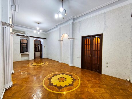 Объявление №6043895 - Баку, м. Сахил, 6-комн., 220 м²