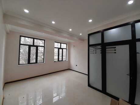 7 otaqlı ofis - 8 Noyabr m. - 250 m²