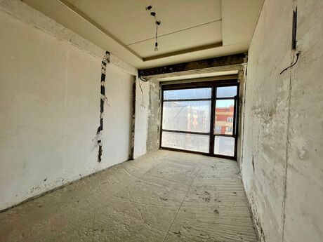 4 otaqlı yeni tikili - 28 May m. - 217 m²