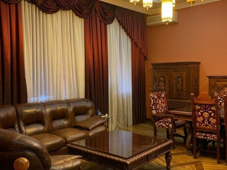 4-комнатная квартира, 115 м², İçəri Şəhər: 499 000 ₼ 4