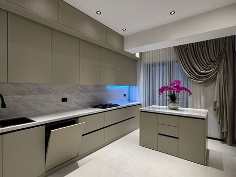 3 otaqlı yeni tikili - Şah İsmayıl Xətai m. - 135 m²