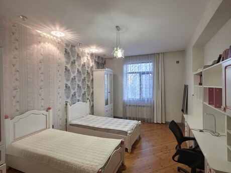 3-комнатная квартира, 117 м², 20 Yanvar: 285 000 ₼ 3