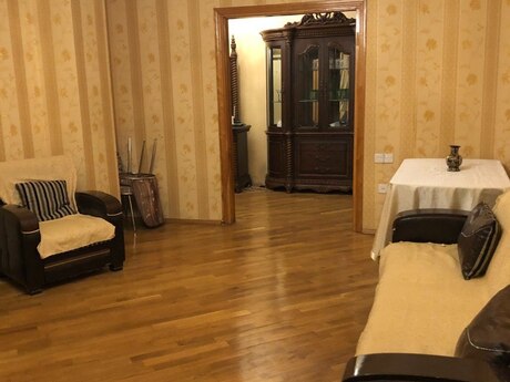 3 otaqlı yeni tikili - İnşaatçılar m. - 120 m²