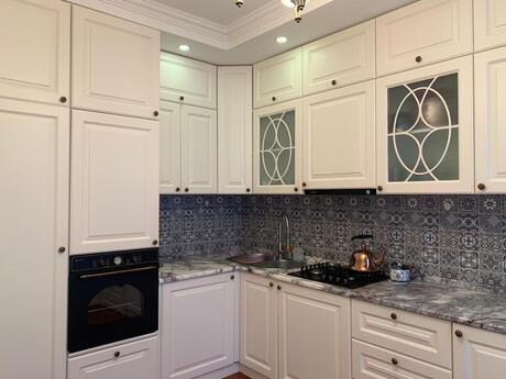 3-комн. новостройка - м. Элмляр Академиясы - 130 м²