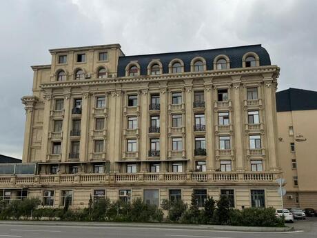 Elan №6043563 - Bakı, Bayıl q., 8 otaqlı, 250 m², 4/6 mərtəbə