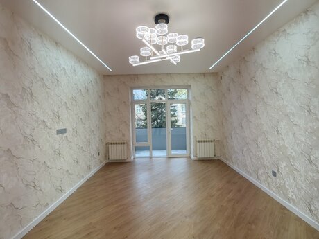 3 otaqlı köhnə tikili - Bakıxanov q. - 85 m²
