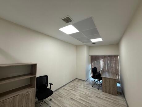 4-комн. офис - м. Элмляр Академиясы - 115 м²