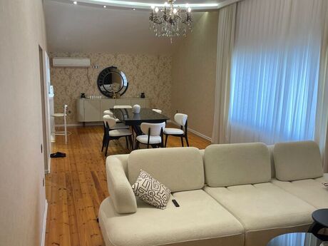 6 otaqlı həyət evi/bağ evi - Xəzər r. - 240 m²