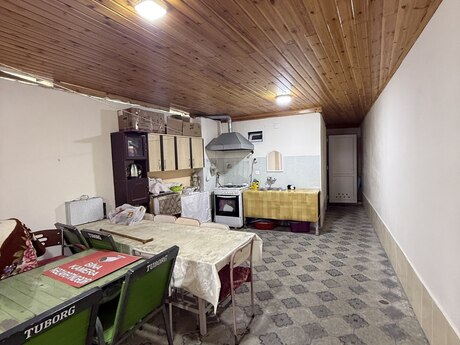 6-комн. дом/дача - м. Ази Асланов - 300 м²
