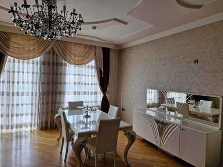 3-комн. новостройка - м. Сахил - 155 м²