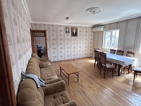8-комн. дом/дача - пос. Карачухур - 190 м²