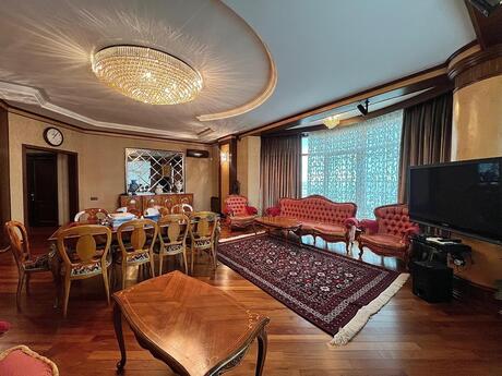 4 otaqlı yeni tikili - 28 May m. - 220 m²