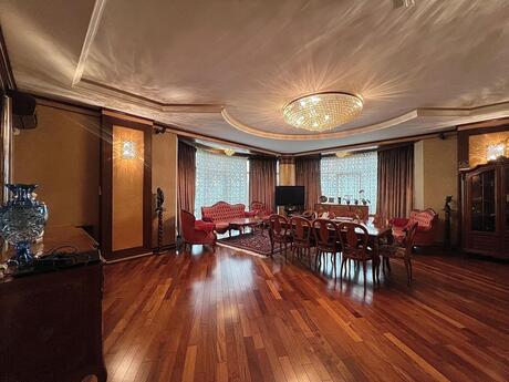 4 otaqlı yeni tikili - 28 May m. - 220 m²