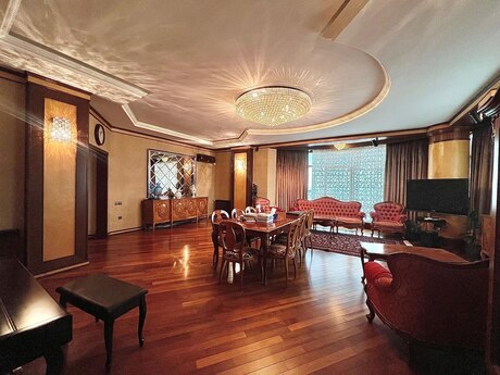 4 otaqlı yeni tikili - 28 May m. - 220 m²