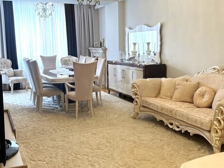 3 otaqlı yeni tikili - Elmlər Akademiyası m. - 165 m²