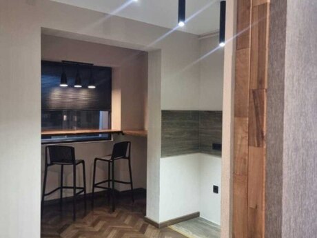 2 otaqlı köhnə tikili - Xətai r. - 65 m²